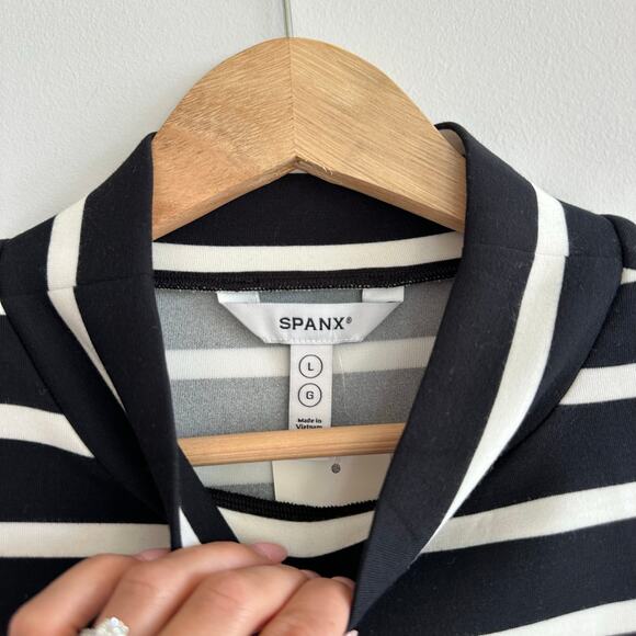 Spanx x Evereve Air Essentials Mock Pullover Striped Black/Porcelain L NWT - Picture 6 of 10